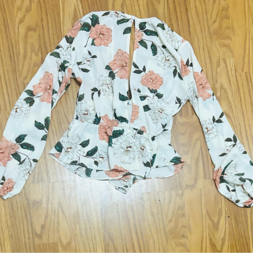 Open back blouse - Picture 2 of 2
